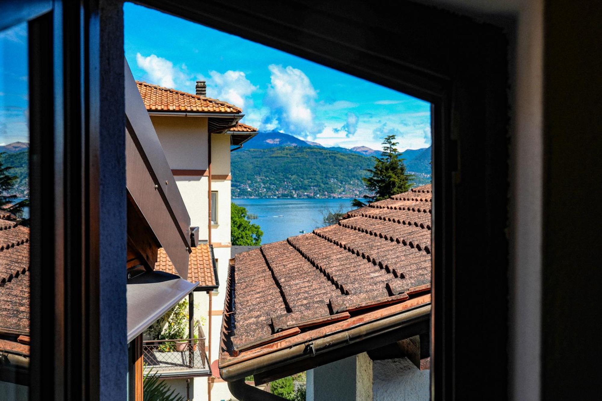 Vittoria Holiday House - Tulip Apartment And Tulip Room Stresa Ngoại thất bức ảnh
